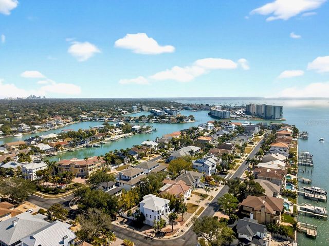 5900 BAYVIEW CIRCLE S, Gulfport, FL 33707