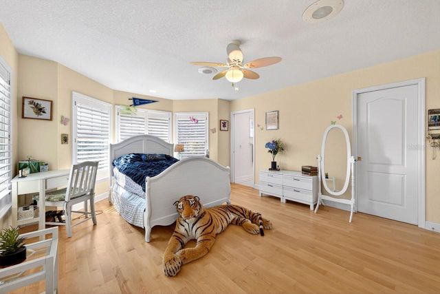 5900 BAYVIEW CIRCLE S, Gulfport, FL 33707