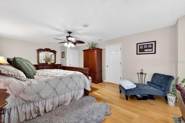 5900 BAYVIEW CIRCLE S, Gulfport, FL 33707