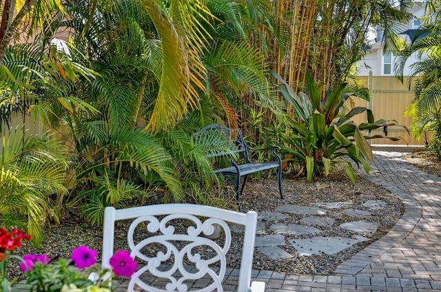 5900 BAYVIEW CIRCLE S, Gulfport, FL 33707