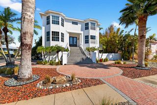 5900 BAYVIEW CIRCLE S, Gulfport, FL 33707