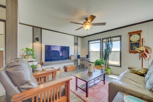 2664 Comanche Dr, Walsenburg, CO 81089
