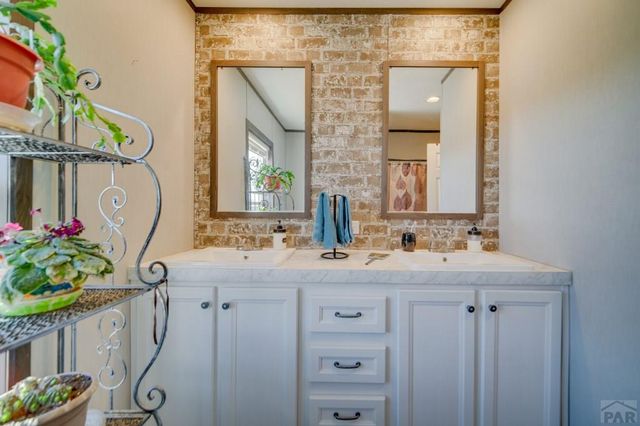 2664 Comanche Dr, Walsenburg, CO 81089