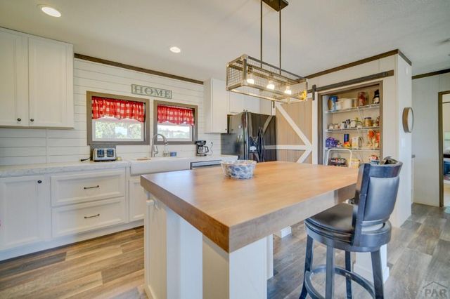 2664 Comanche Dr, Walsenburg, CO 81089