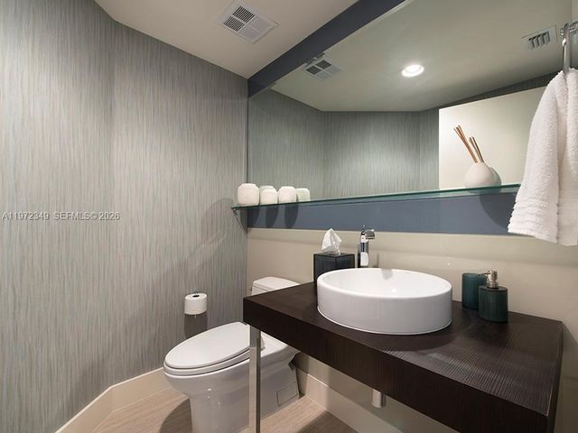 2711 S Ocean Dr. 2804, Hollywood, FL 33019