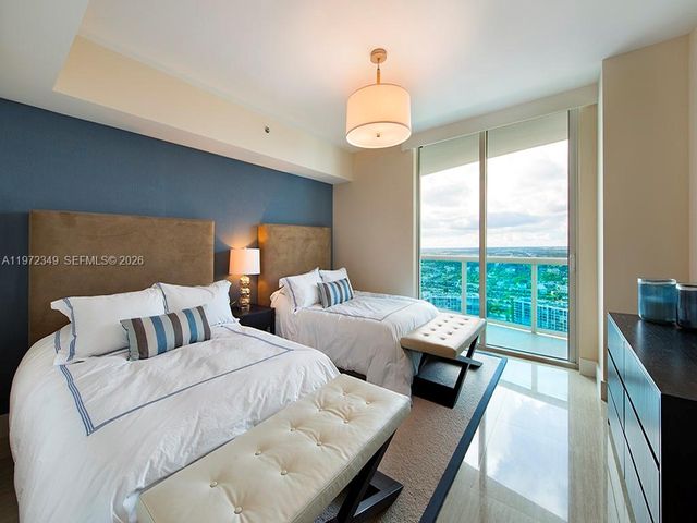 2711 S Ocean Dr. 2804, Hollywood, FL 33019