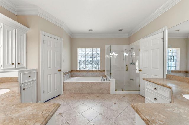 23 Royal Dalton Circle, Conroe, TX 77304