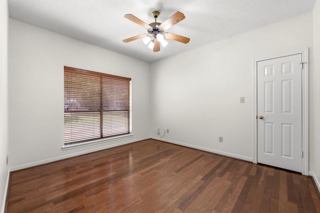 23 Royal Dalton Circle, Conroe, TX 77304