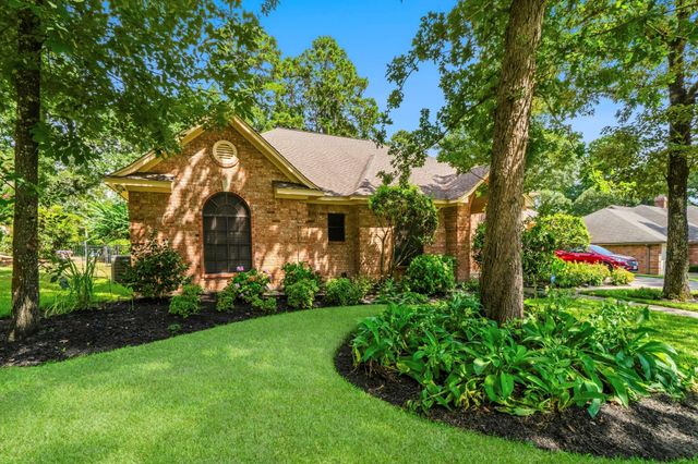 23 Royal Dalton Circle, Conroe, TX 77304