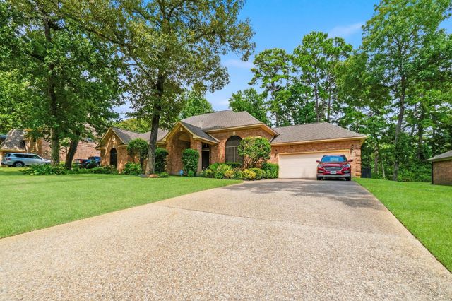 23 Royal Dalton Circle, Conroe, TX 77304