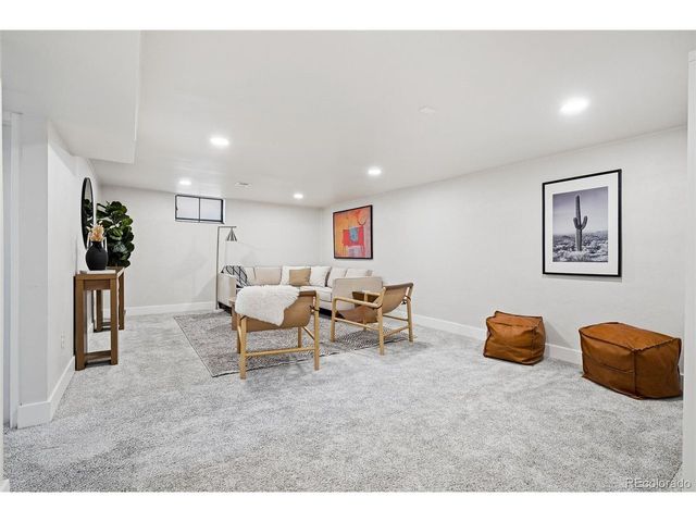 3630 Ivanhoe St, Denver, CO 80207