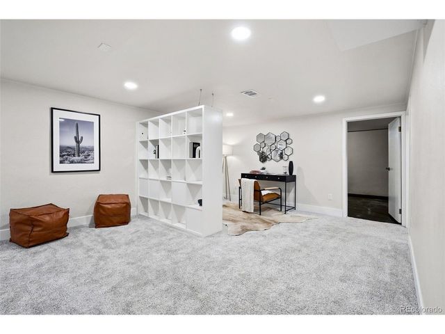 3630 Ivanhoe St, Denver, CO 80207
