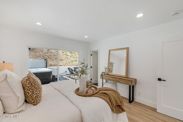 8655 Appian Way, Los Angeles, CA 90046