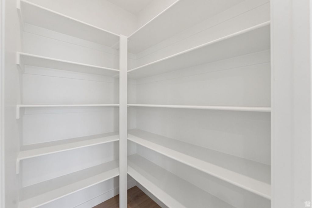 Image 15 of property listing at 983 W MOTOR VU DR #208, Riverdale, UT 84405