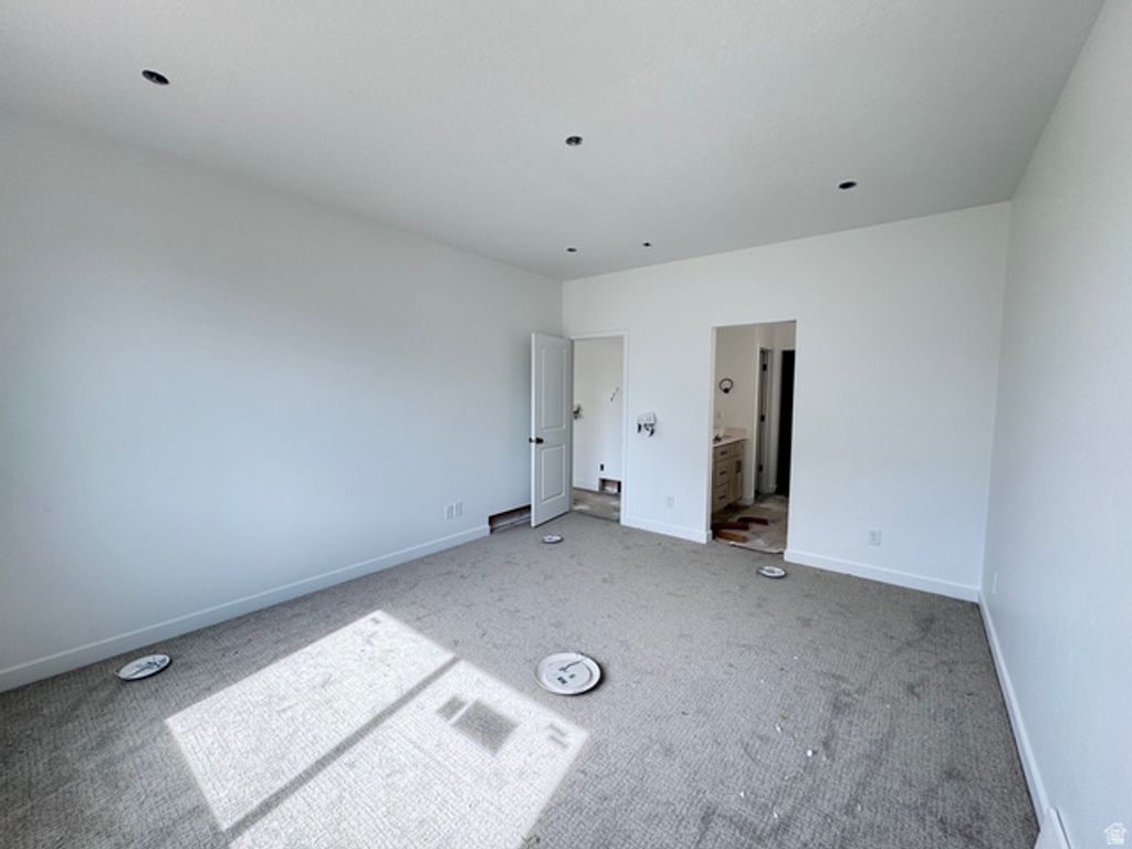 Image 19 of property listing at 983 W MOTOR VU DR #208, Riverdale, UT 84405