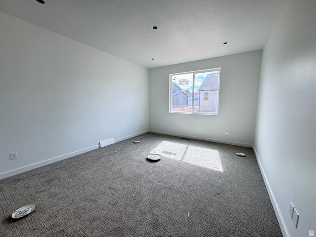 Image 20 of property listing at 983 W MOTOR VU DR #208, Riverdale, UT 84405