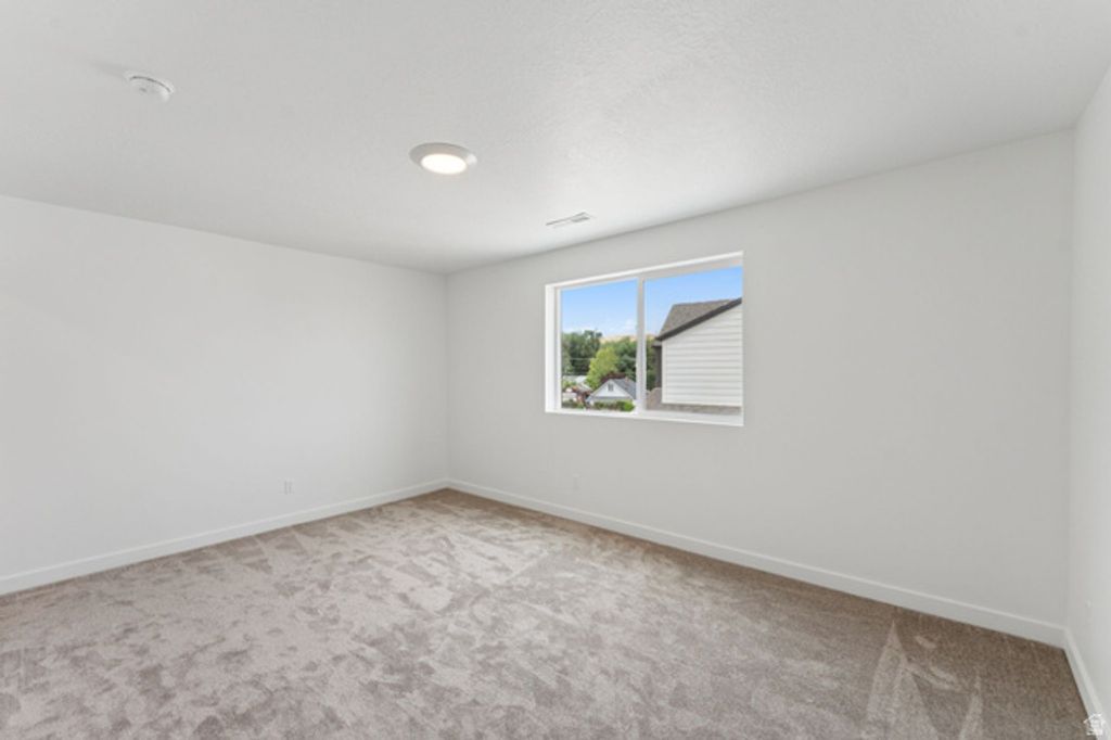 Image 38 of property listing at 983 W MOTOR VU DR #208, Riverdale, UT 84405