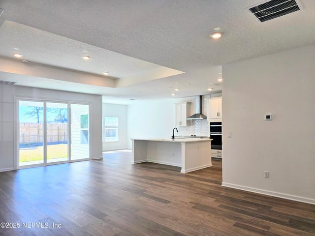 3465 AMERICANA Drive, Green Cove Springs, FL 32043