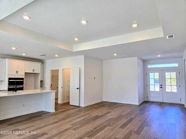 3465 AMERICANA Drive, Green Cove Springs, FL 32043