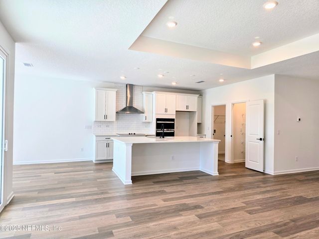 3465 AMERICANA Drive, Green Cove Springs, FL 32043