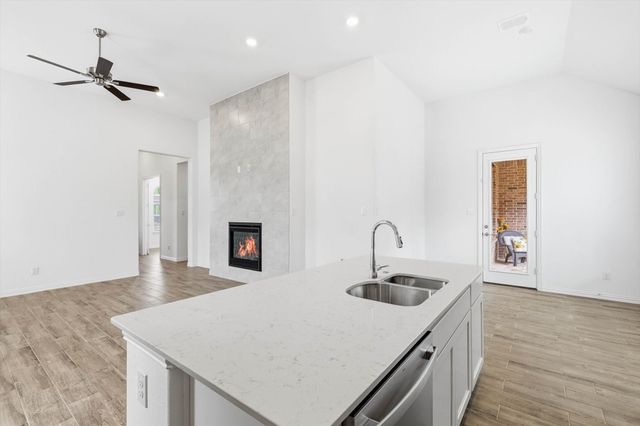 4747 Kings Garden Parkway, Arlington, TX 76005