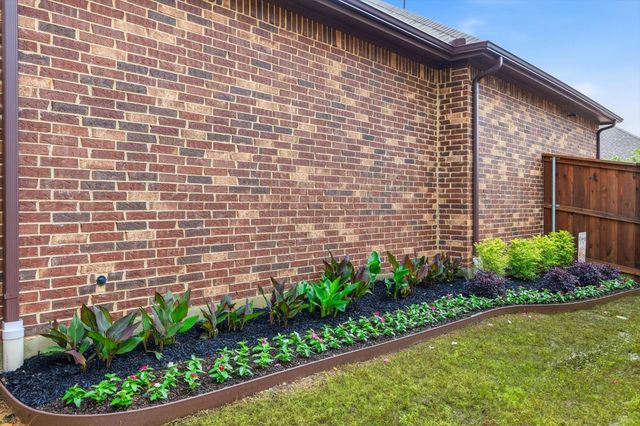 4747 Kings Garden Parkway, Arlington, TX 76005