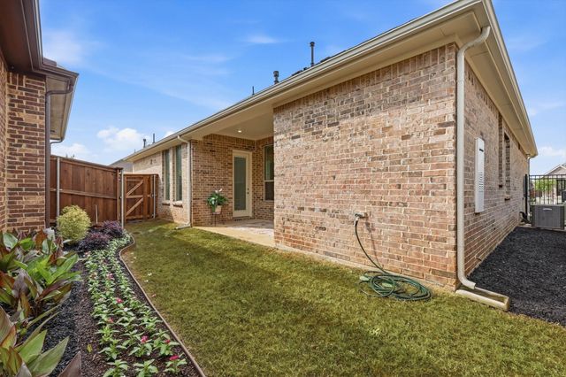 4747 Kings Garden Parkway, Arlington, TX 76005