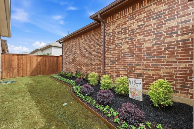 4747 Kings Garden Parkway, Arlington, TX 76005