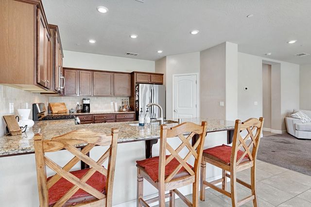 3885 Alamos Avenue, Clovis, CA 93619