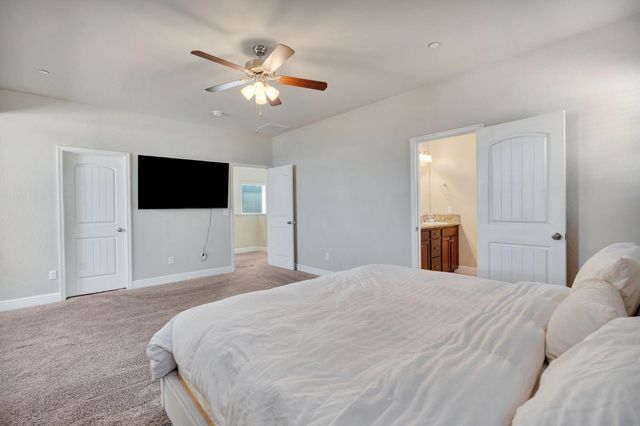 3885 Alamos Avenue, Clovis, CA 93619