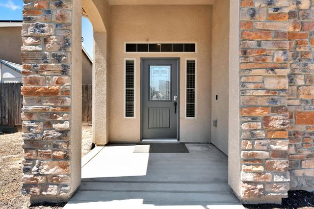 3885 Alamos Avenue, Clovis, CA 93619