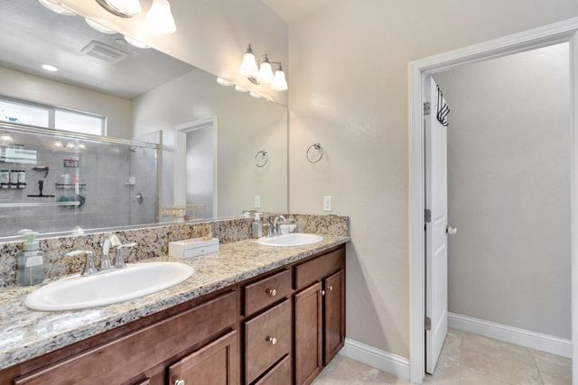 3885 Alamos Avenue, Clovis, CA 93619