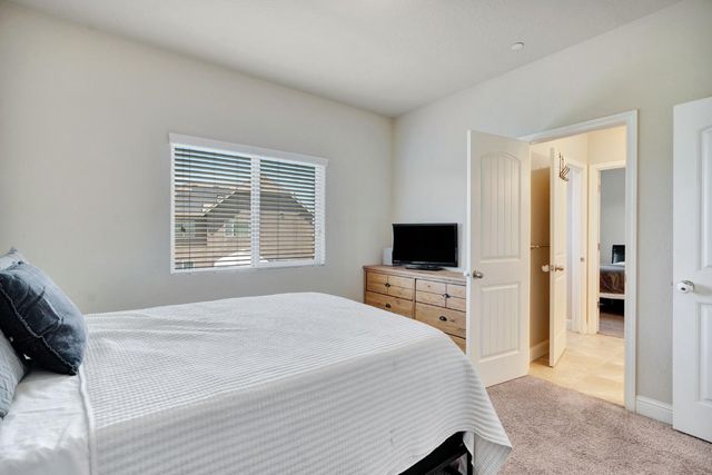 3885 Alamos Avenue, Clovis, CA 93619