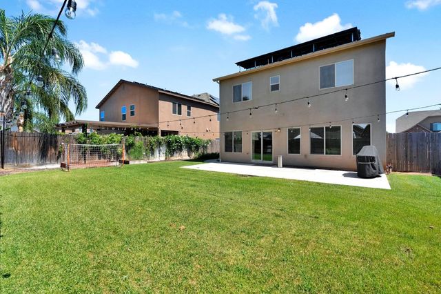 3885 Alamos Avenue, Clovis, CA 93619