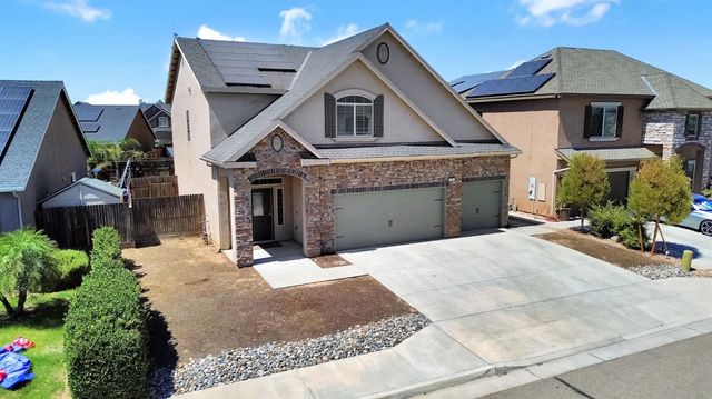 3885 Alamos Avenue, Clovis, CA 93619