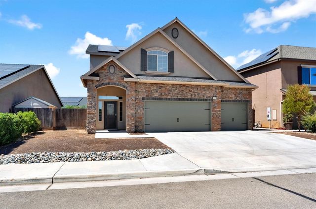 3885 Alamos Avenue, Clovis, CA 93619