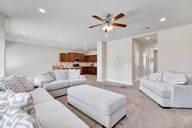 3885 Alamos Avenue, Clovis, CA 93619