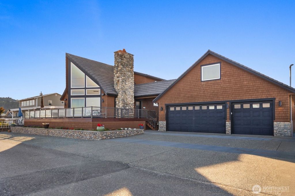 301 Driftwood Shores Road, Camano Island, WA 98282
