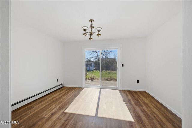 2734 Clyde Avenue, Rotterdam, NY 12306