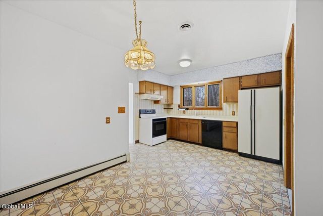 2734 Clyde Avenue, Rotterdam, NY 12306