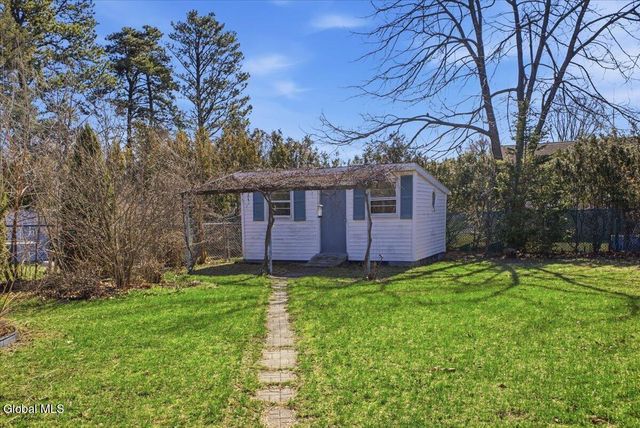 2734 Clyde Avenue, Rotterdam, NY 12306