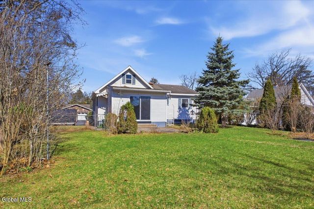 2734 Clyde Avenue, Rotterdam, NY 12306