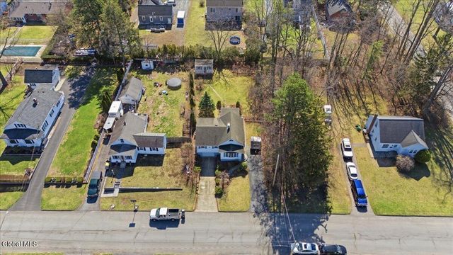 2734 Clyde Avenue, Rotterdam, NY 12306