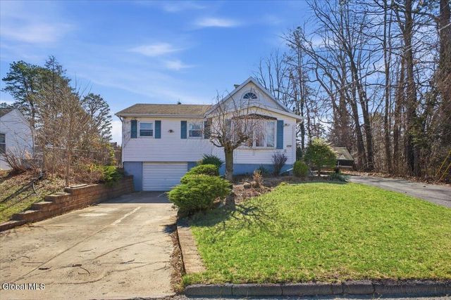 2734 Clyde Avenue, Rotterdam, NY 12306