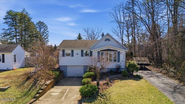 2734 Clyde Avenue, Rotterdam, NY 12306