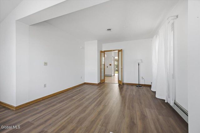 2734 Clyde Avenue, Rotterdam, NY 12306