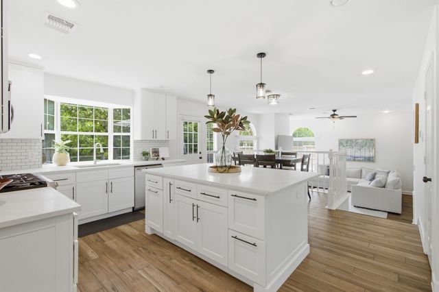 2520 Rosedale Street, Highland Village, TX 75077