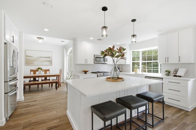 2520 Rosedale Street, Highland Village, TX 75077
