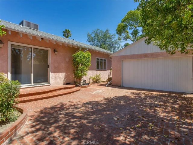 324 N Brighton Street, Burbank, CA 91506