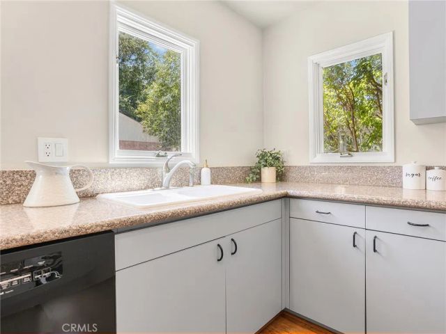 324 N Brighton Street, Burbank, CA 91506